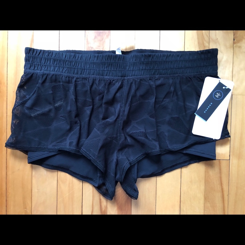 NWT lululemon City Sky Run by Short